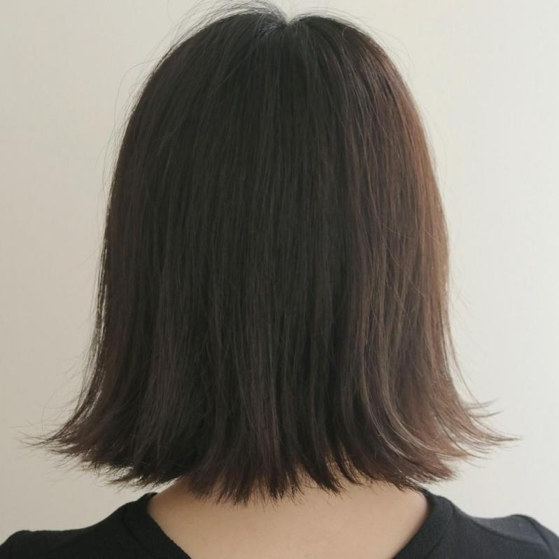 外ハネヘアスタイル+前髪あり